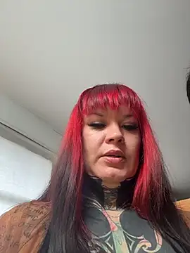 Snapshot of Sabien_DeMonia chatting on 12-16-25, 11:47 Sabien DeMonia online show from 12-16-25, 11:47