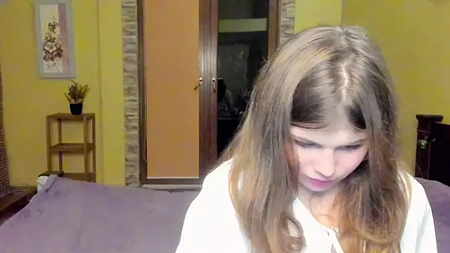 Snapshot of Lilly_Jess chatting on 10-21-25, 05:01 Lilly Jess online show from 10-21-25, 05:01