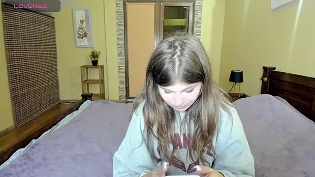 Snapshot of Lilly_Jess chatting on 09-26-25, 05:53 Lilly Jess online show from 09-26-25, 05:53