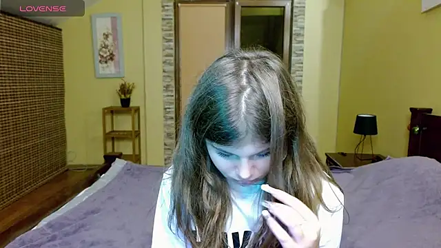 Snapshot of Lilly_Jess chatting on 09-30-25, 06:25 Lilly Jess online show from 09-30-25, 06:25