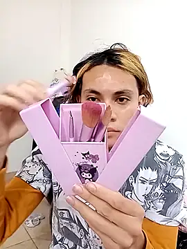 kittymutant99 online show from 11-20-25, 01:12