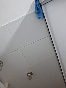 carolinerue online show from 04-12-26, 04:49