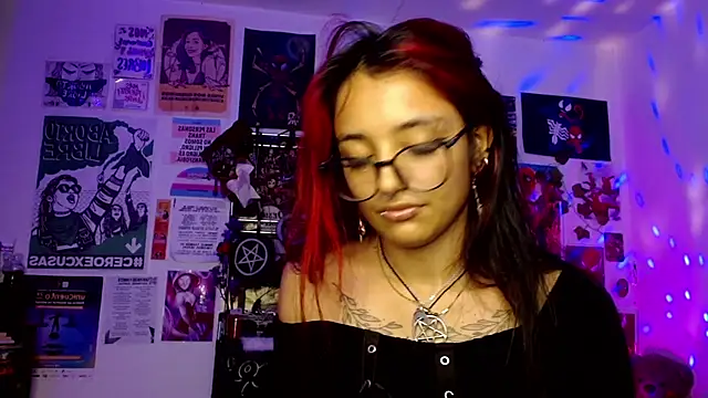 carolinerue online show from 04-11-26, 02:52