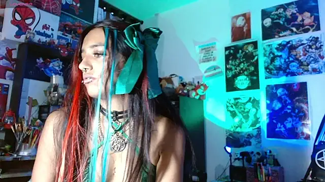 carolinerue online show from 10-01-25, 10:57