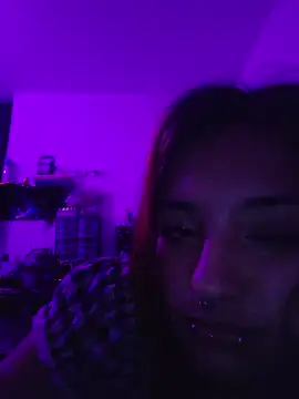 carolinerue online show from 05-07-26, 04:39