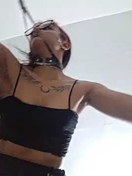 carolinerue online show from 02-22-26, 04:15