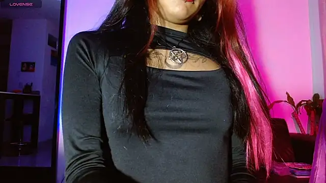 carolinerue online show from 10-16-25, 07:27