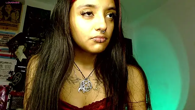 carolinerue online show from 04-30-26, 08:32