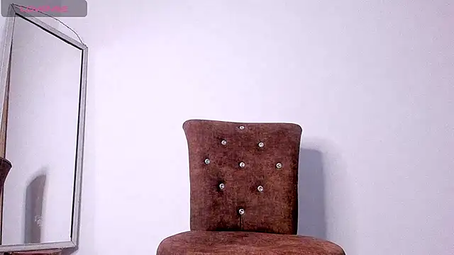 GiuliaCash online show from 10-18-25, 10:17