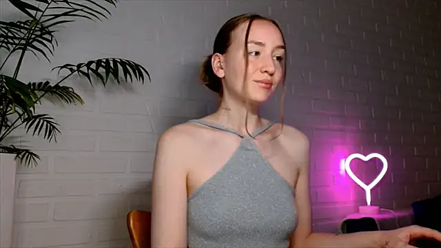 WhitePrincessLuna online show from 06-26-26, 01:39