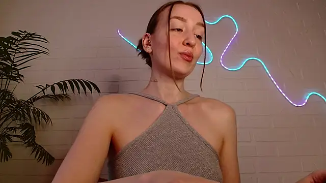 WhitePrincessLuna online show from 03-19-26, 02:39