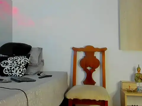 Snapshot of Dusan_greyy chatting on 10-16-25, 04:43 Dusan greyy online show from 10-16-25, 04:43