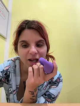 Brutecia2002 online show from 12-22-25, 11:32