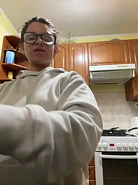 Brutecia2002 online show from 03-27-26, 07:59