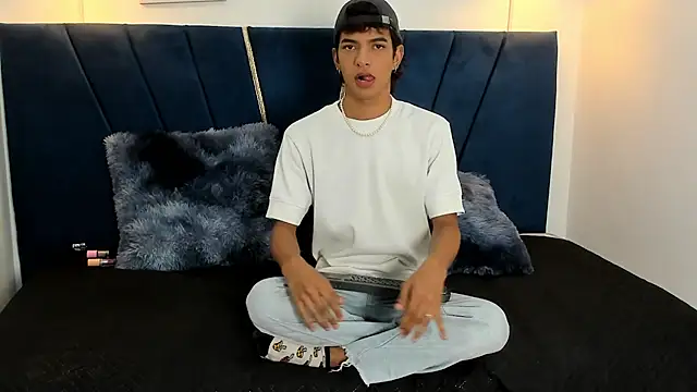 maicol cum23 online show from 09-10-25, 01:32