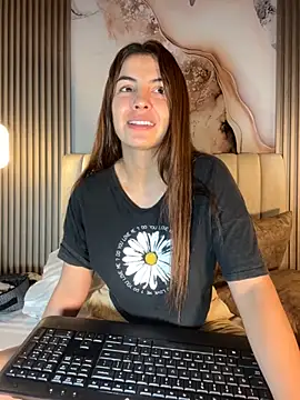 Dakota Evanns online show from 10-24-25, 04:06