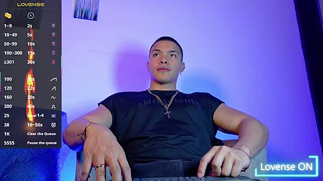 adriel escalante online show from 06-07-26, 02:39