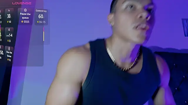 adriel escalante online show from 05-07-26, 03:22