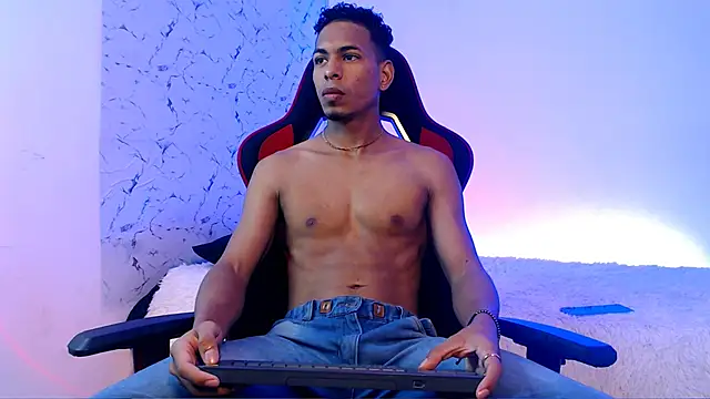 lorian vikel online show from 11-26-25, 09:04