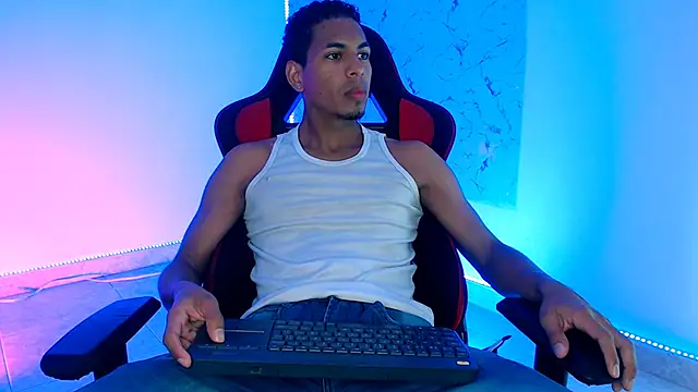 lorian vikel online show from 10-27-25, 09:38