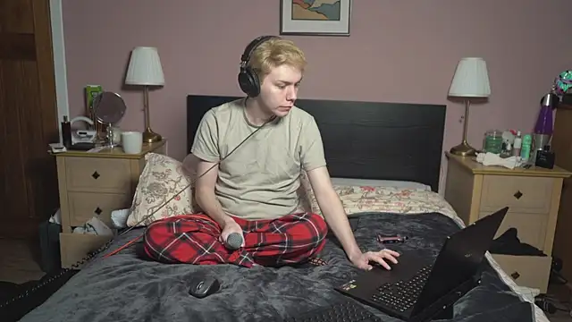 scottishtwink01 online show from 01-09-26, 01:51