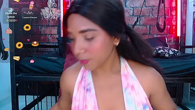 Snapshot of SofyTaylori chatting on 09-29-25, 06:57 SofyTaylori online show from 09-29-25, 06:57