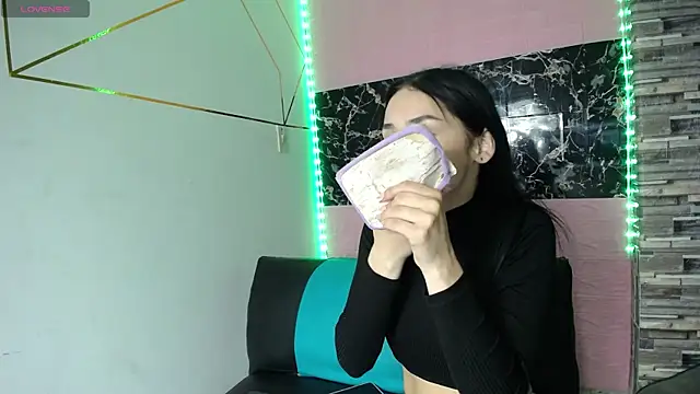 emmydurant online show from 10-10-25, 07:47