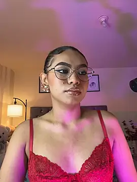 OxanaFedorova1- online show from 04-12-26, 05:16