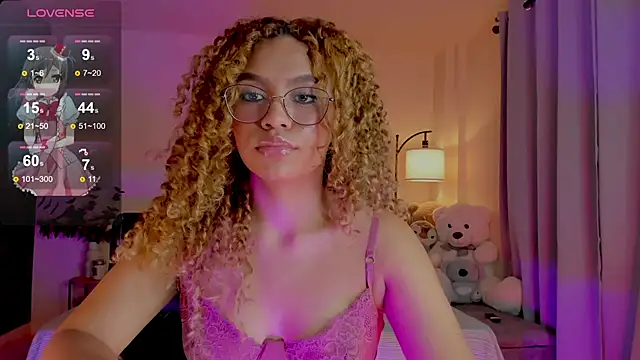 Snapshot of OxanaFedorova1- chatting on 05-27-26, 01:57 OxanaFedorova1- online show from 05-27-26, 01:57