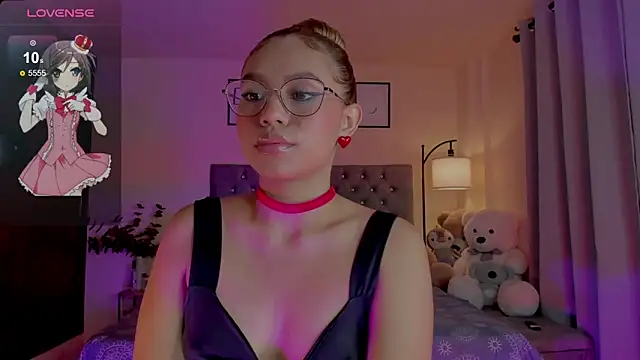Snapshot of OxanaFedorova1- chatting on 05-07-26, 08:23 OxanaFedorova1- online show from 05-07-26, 08:23