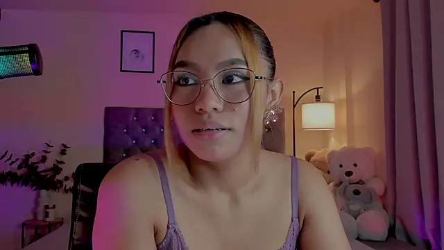 OxanaFedorova1- online show from 04-10-26, 08:49