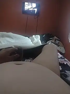 Santiagoqro85 online show from 11-24-25, 02:06