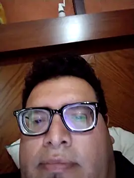 Santiagoqro85 online show from 10-09-25, 05:46