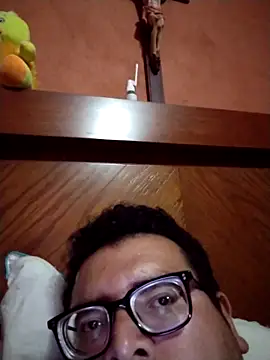 Santiagoqro85 online show from 10-13-25, 03:19