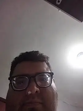 Santiagoqro85 online show from 05-08-26, 02:59