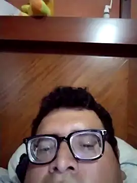 Santiagoqro85 online show from 10-23-25, 01:32