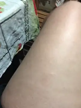 Snapshot of luzmelzinha chatting on 09-09-25, 11:58 luzmelzinha online show from 09-09-25, 11:58