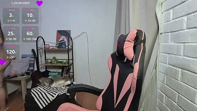 valentinauwu online show from 03-21-26, 06:25