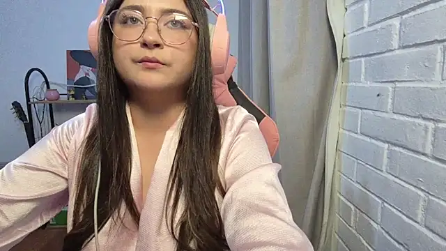 valentinauwu online show from 03-31-26, 06:15