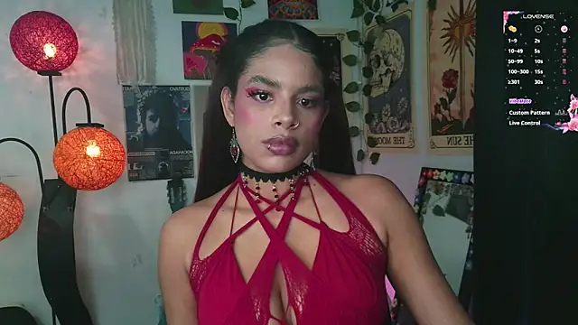 Raven luv online show from 09-19-25, 01:20