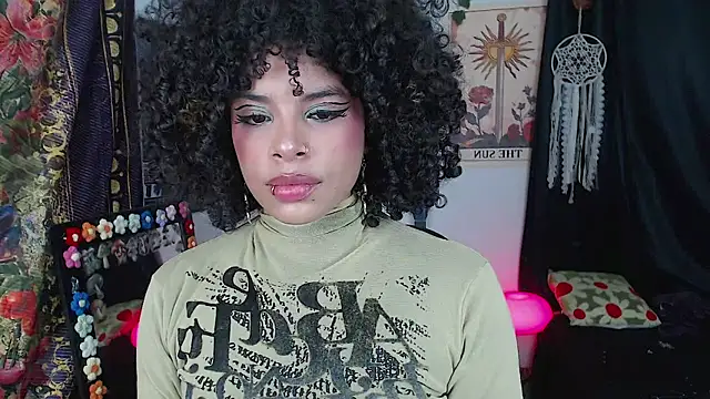 Raven luv online show from 10-02-25, 10:13