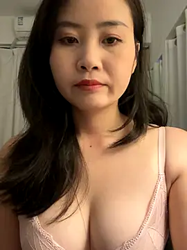 Snapshot of wly2028 chatting on 11-01-25, 12:43 wly2028 online show from 11-01-25, 12:43