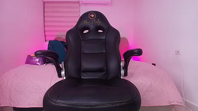 abbyrouss  online show from 11-22-25, 03:38