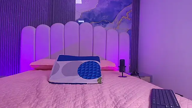 abbyrouss  online show from 04-18-26, 03:09