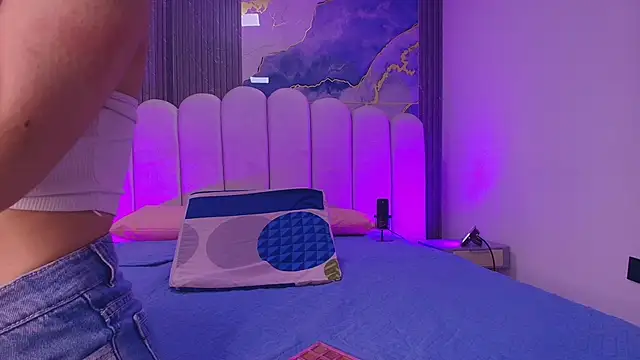 abbyrouss  online show from 03-26-26, 03:05