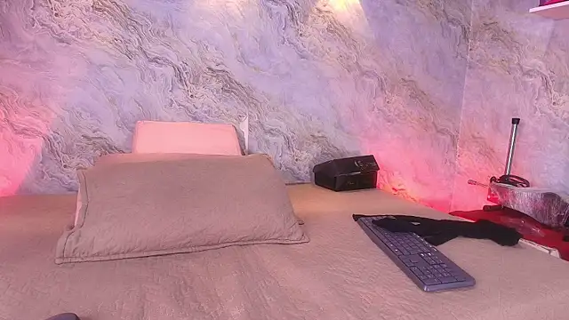 abbyrouss  online show from 11-12-25, 03:10