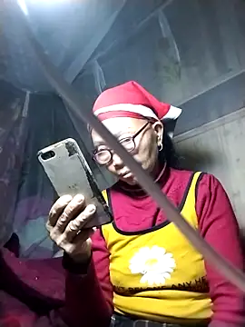 -Xuka-200 online show from 03-11-26, 12:43