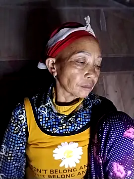 -Xuka-200 online show from 12-18-25, 01:37