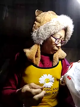 -Xuka-200 online show from 02-08-26, 10:29