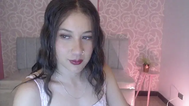 Snapshot of katty_s_ch chatting on 10-10-25, 03:40 katty s ch online show from 10-10-25, 03:40